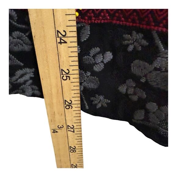 Savanna Jane Embroidered Top Size Medium Beaded Flowers Short Sleeve Cotton - Picture 9 of 12